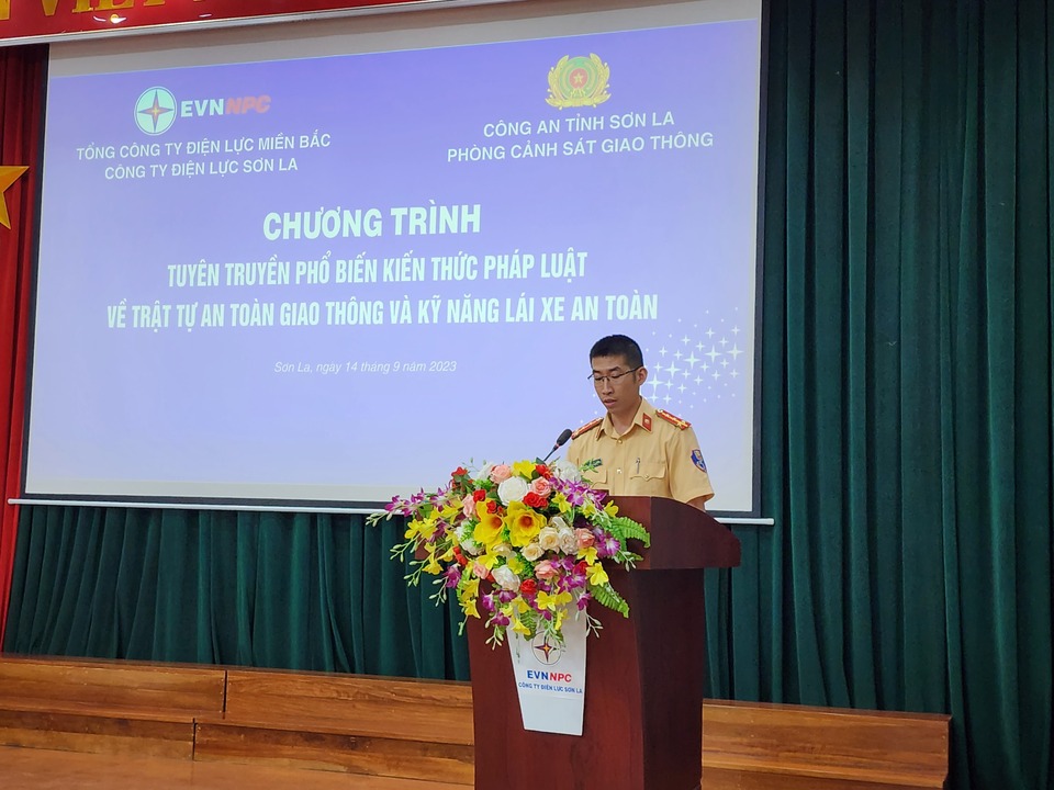 Nâng cao kiến thức về trật tự an toàn giao thông và kỹ năng lái xe an toàn